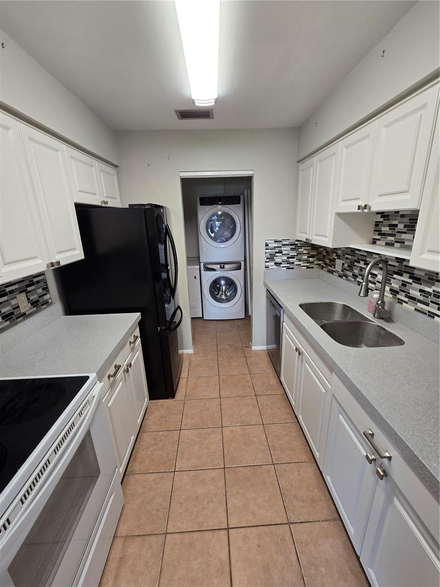 1701 BELLEAIR FOREST DR #B, BELLEAIR, FL, 33756