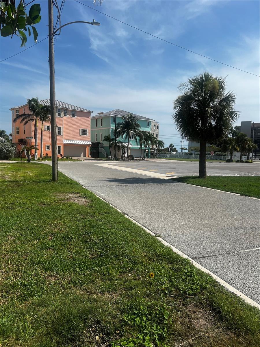 13707 PLYMOUTH ST, MADEIRA BEACH, FL, 33708