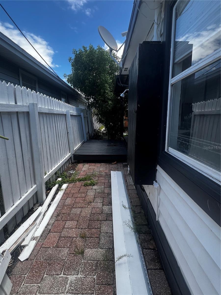 13707 PLYMOUTH ST, MADEIRA BEACH, FL, 33708