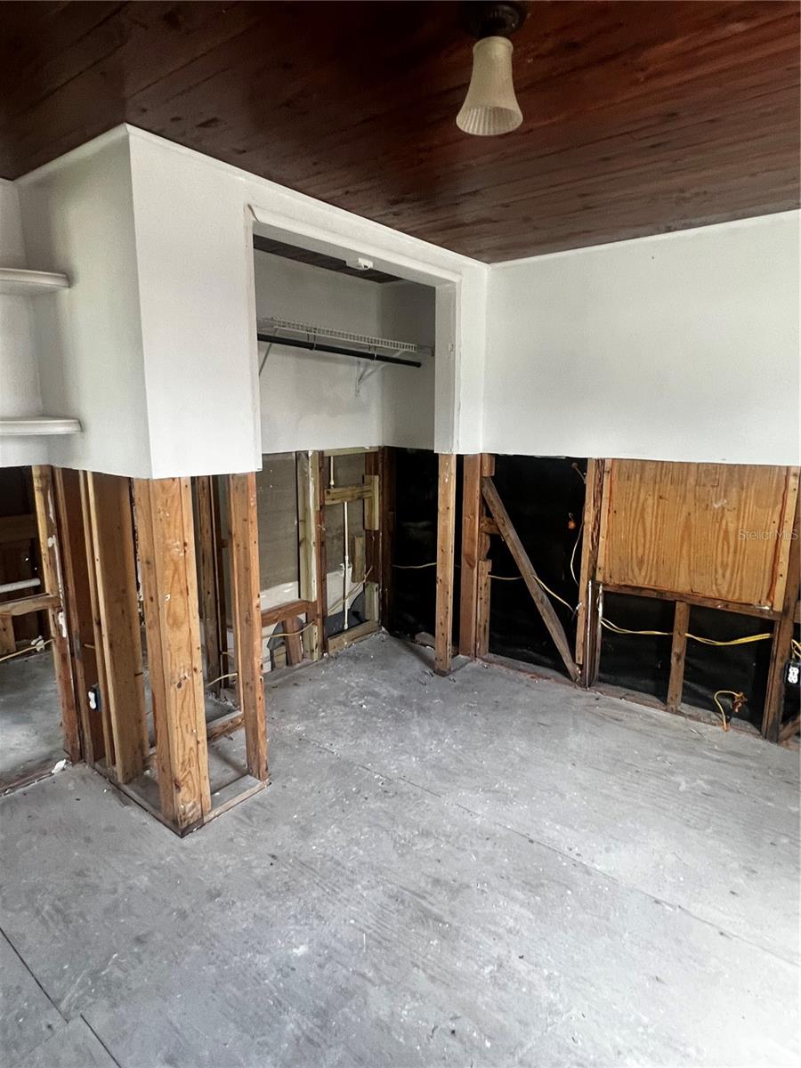 13707 PLYMOUTH ST, MADEIRA BEACH, FL, 33708