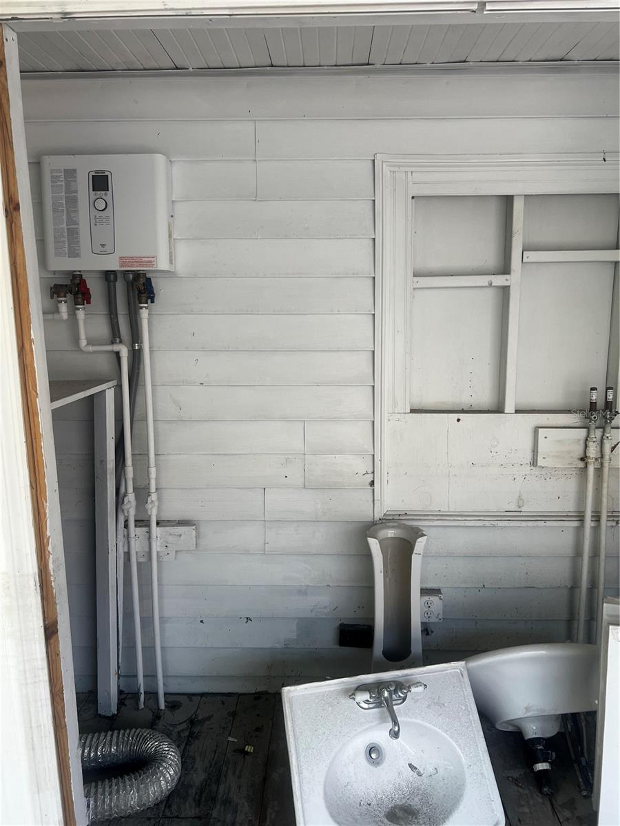 13707 PLYMOUTH ST, MADEIRA BEACH, FL, 33708