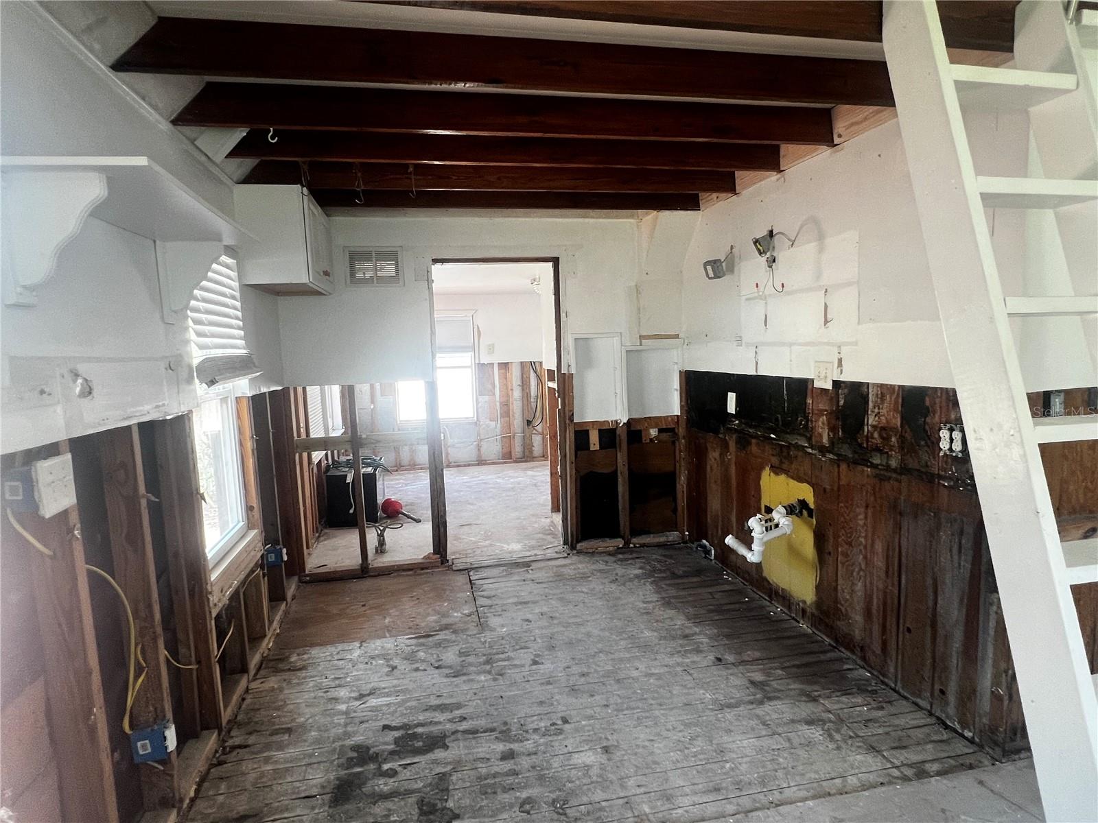 13707 PLYMOUTH ST, MADEIRA BEACH, FL, 33708