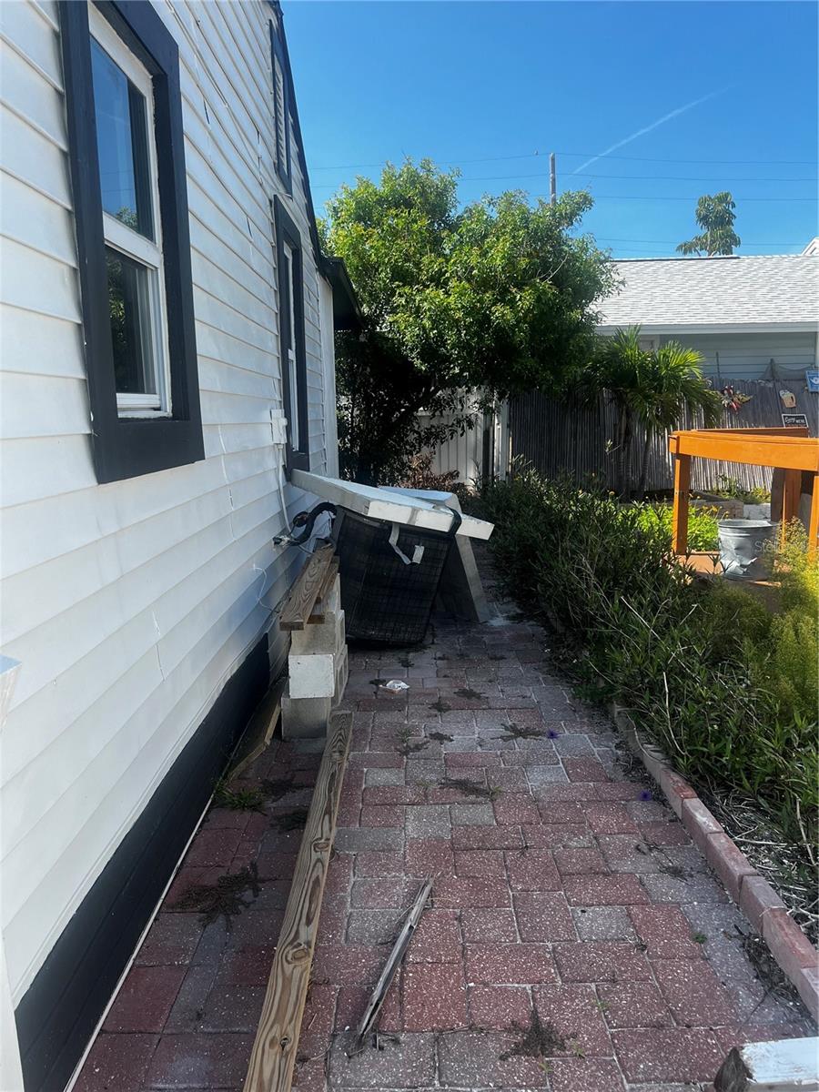 13707 PLYMOUTH ST, MADEIRA BEACH, FL, 33708