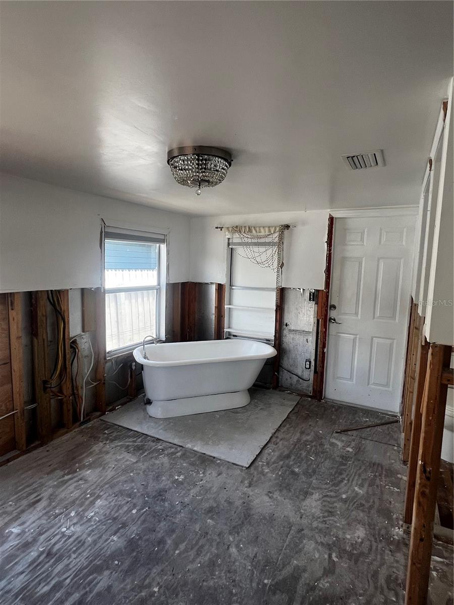 13707 PLYMOUTH ST, MADEIRA BEACH, FL, 33708