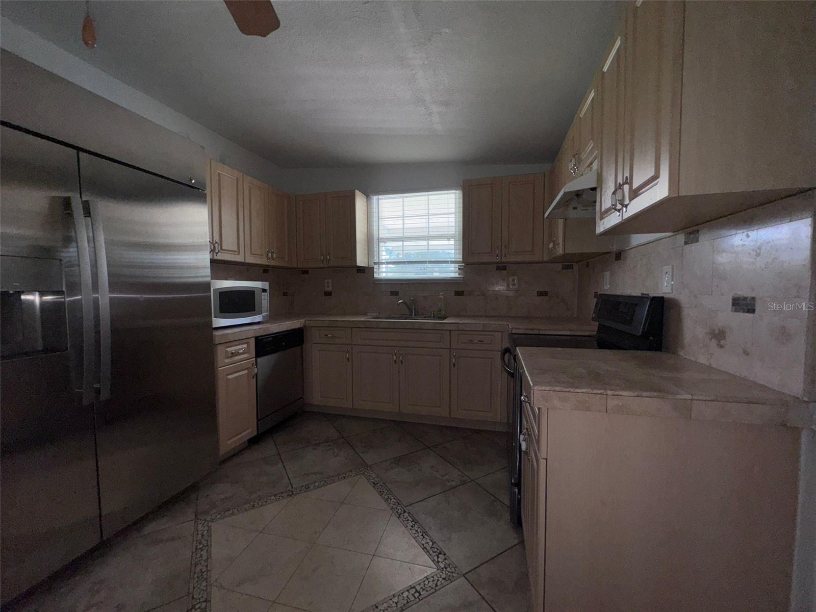 6017 BLOSSOM AVE, TAMPA, FL, 33614