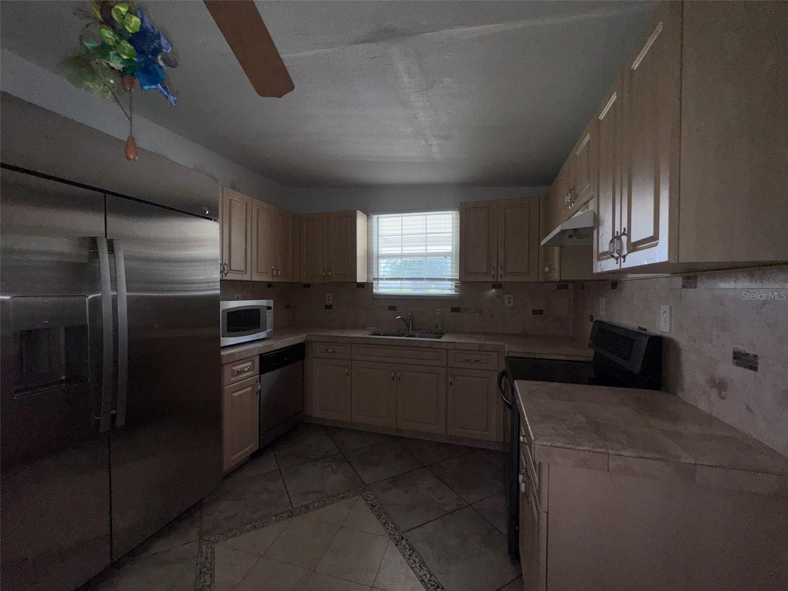 6017 BLOSSOM AVE, TAMPA, FL, 33614