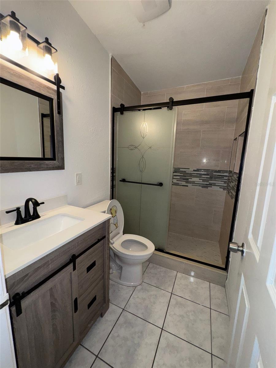 6017 BLOSSOM AVE, TAMPA, FL, 33614