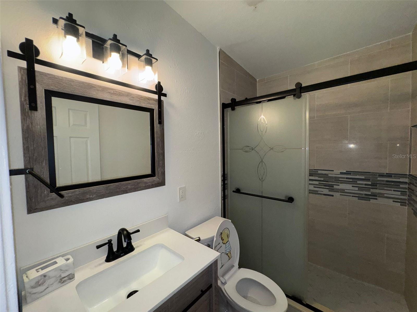 6017 BLOSSOM AVE, TAMPA, FL, 33614