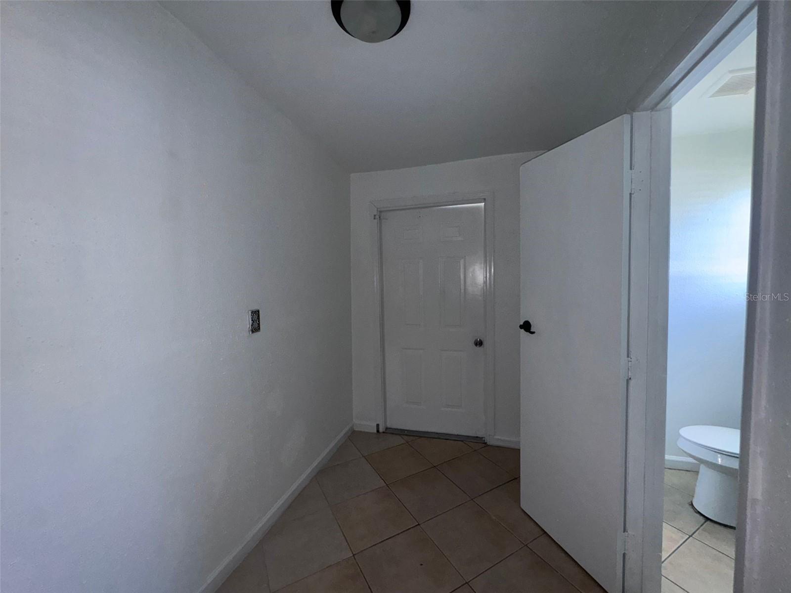 6017 BLOSSOM AVE, TAMPA, FL, 33614