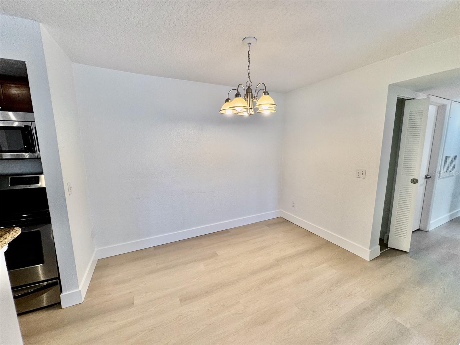 5144 CONROY RD #1028, ORLANDO, FL, 32811