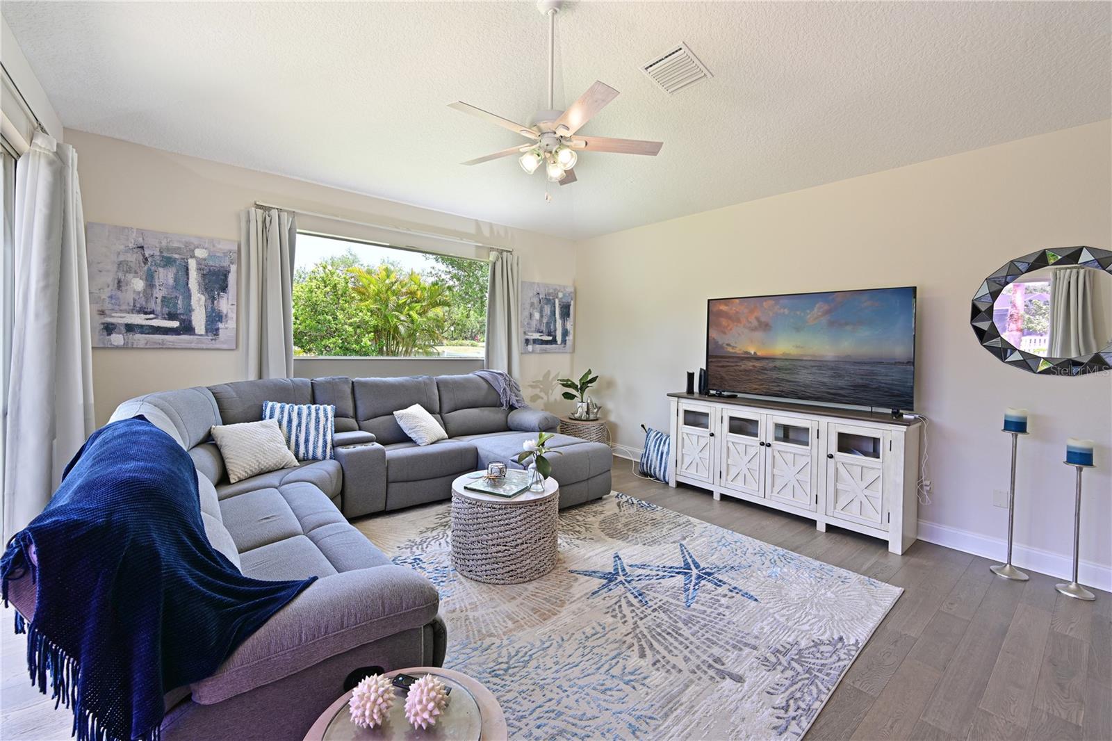 211 DAHLIA CT, BRADENTON, FL, 34212