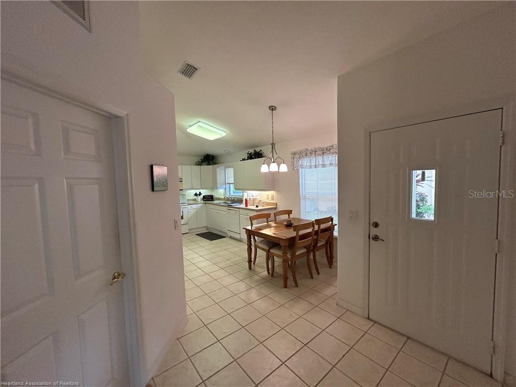 84 CLUBHOUSE LN, SEBRING, FL, 33876