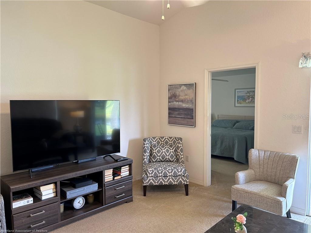 84 CLUBHOUSE LN, SEBRING, FL, 33876