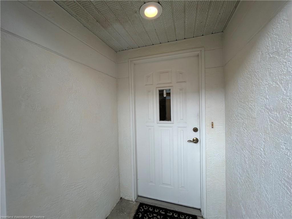 84 CLUBHOUSE LN, SEBRING, FL, 33876