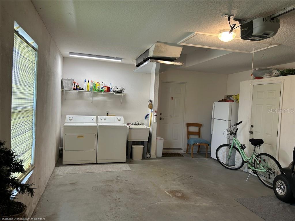 84 CLUBHOUSE LN, SEBRING, FL, 33876