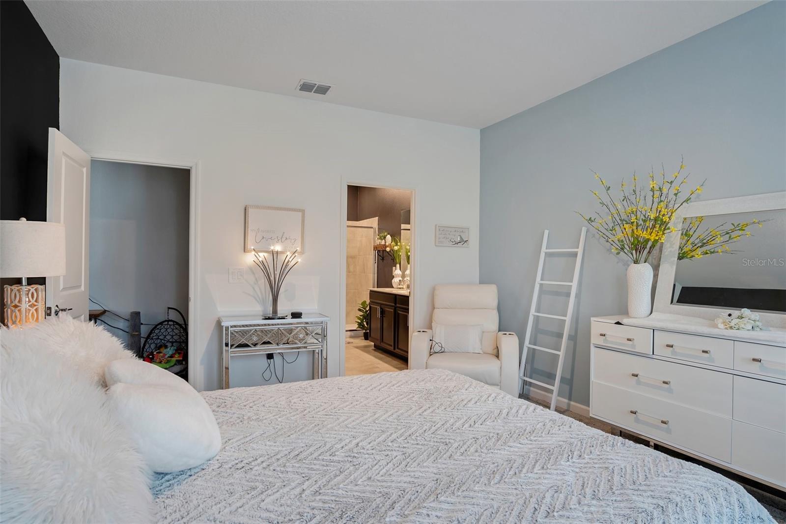 6992 DILLY LAKE AVE, GROVELAND, FL, 34736