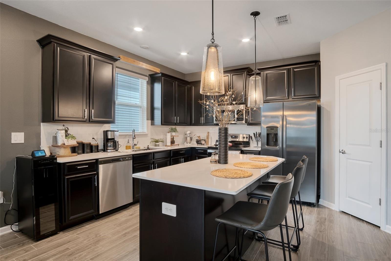 6992 DILLY LAKE AVE, GROVELAND, FL, 34736