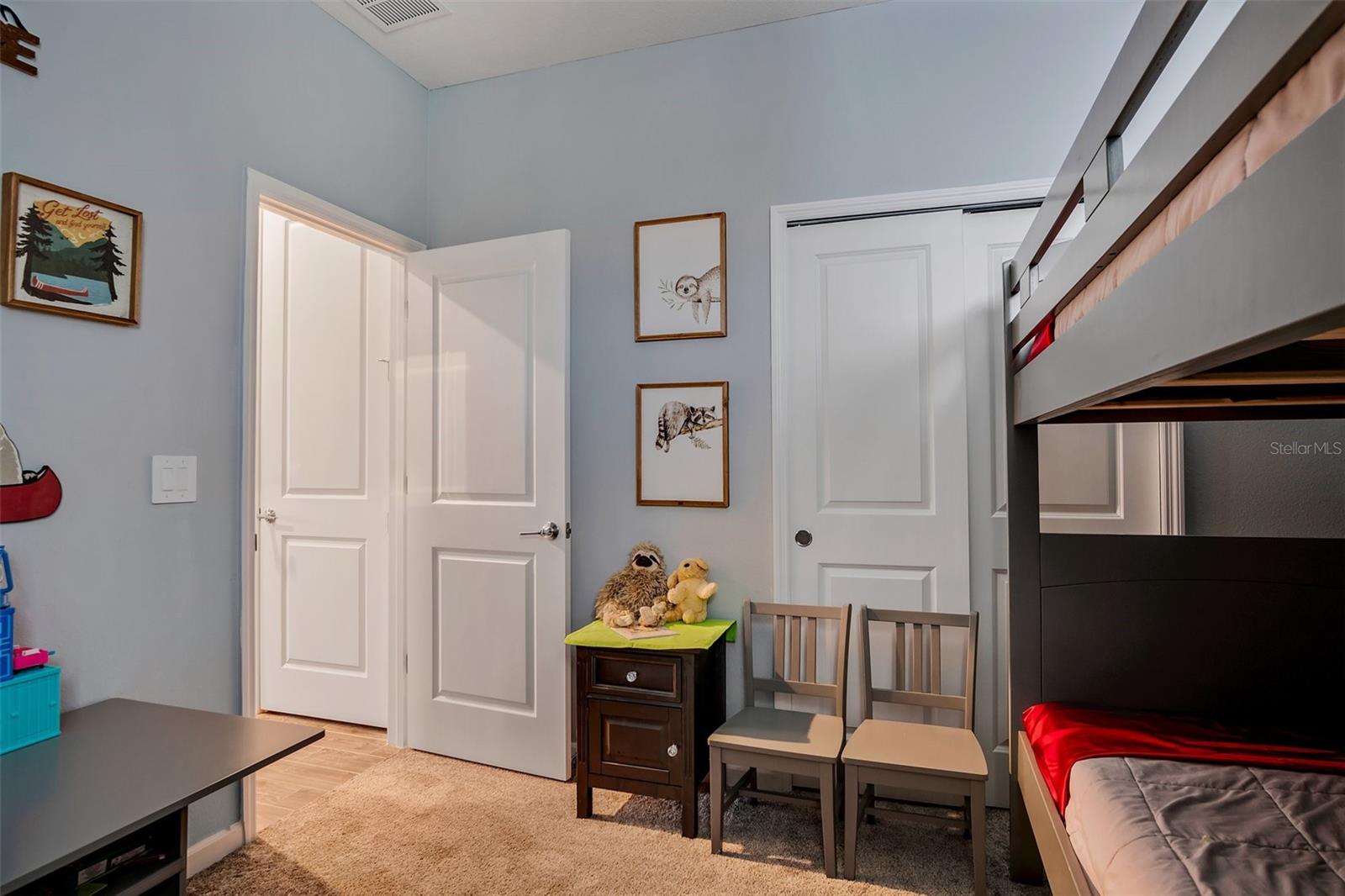 6992 DILLY LAKE AVE, GROVELAND, FL, 34736