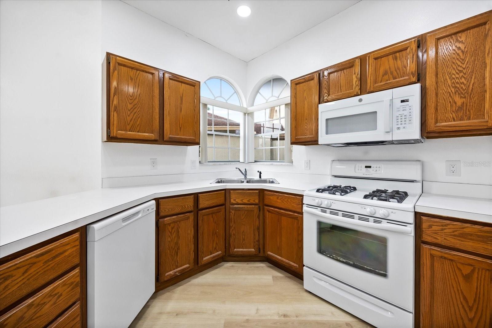 5802 PARKVIEW POINT DR, ORLANDO, FL, 32821