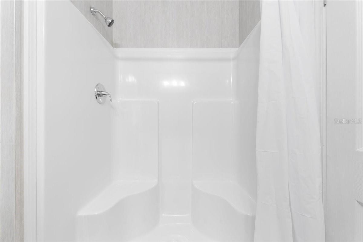 2463 WILDWOOD DR, MIMS, FL, 32754