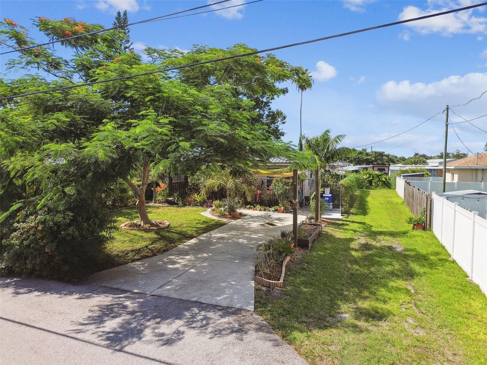 2504 42ND AVE N, ST PETERSBURG, FL, 33714