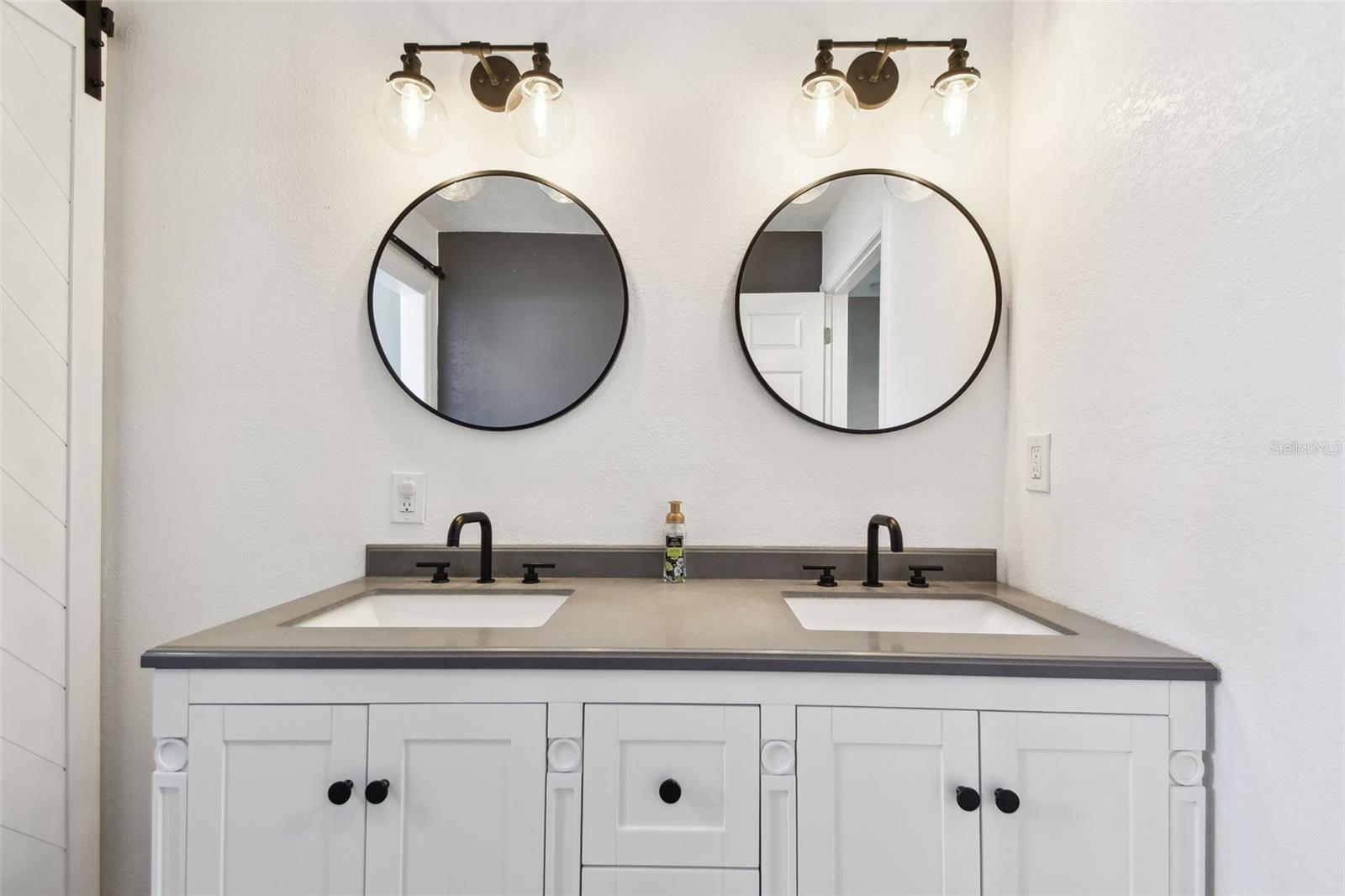 2504 42ND AVE N, ST PETERSBURG, FL, 33714