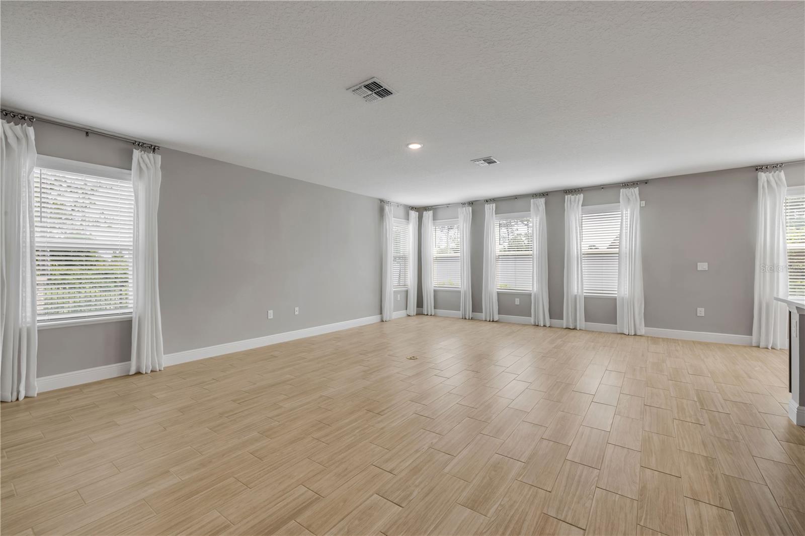 2211 ELEGANT MANOR CIR, EDGEWATER, FL, 32141