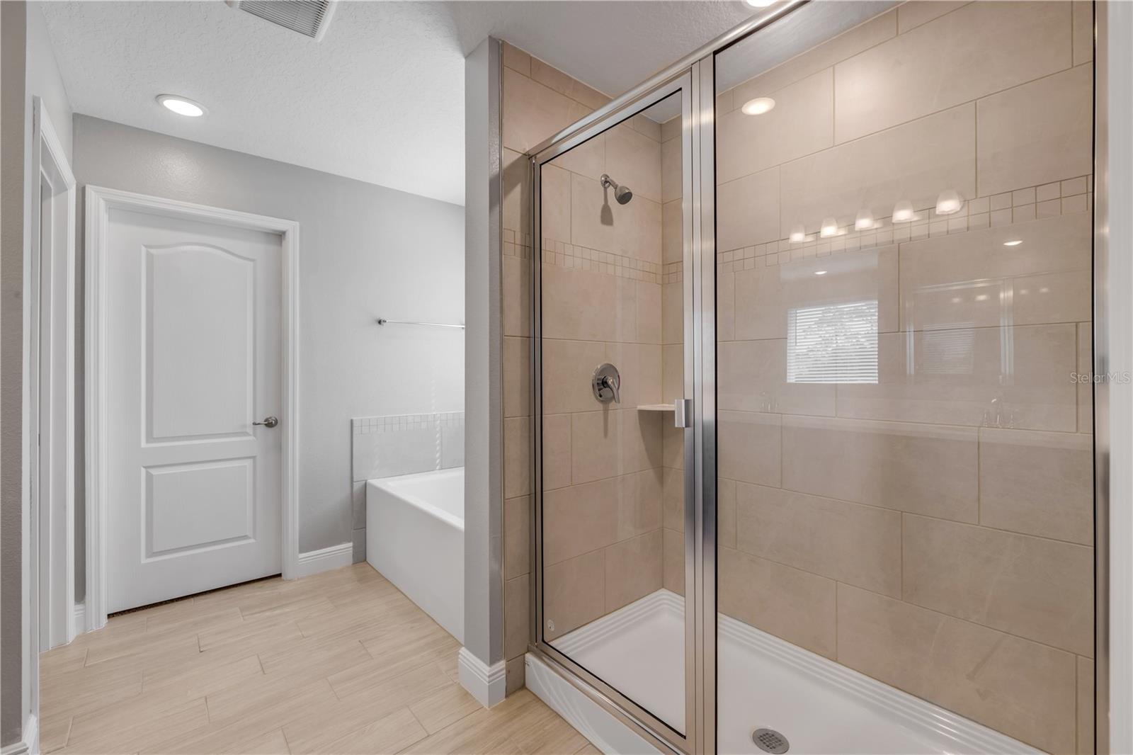 2211 ELEGANT MANOR CIR, EDGEWATER, FL, 32141