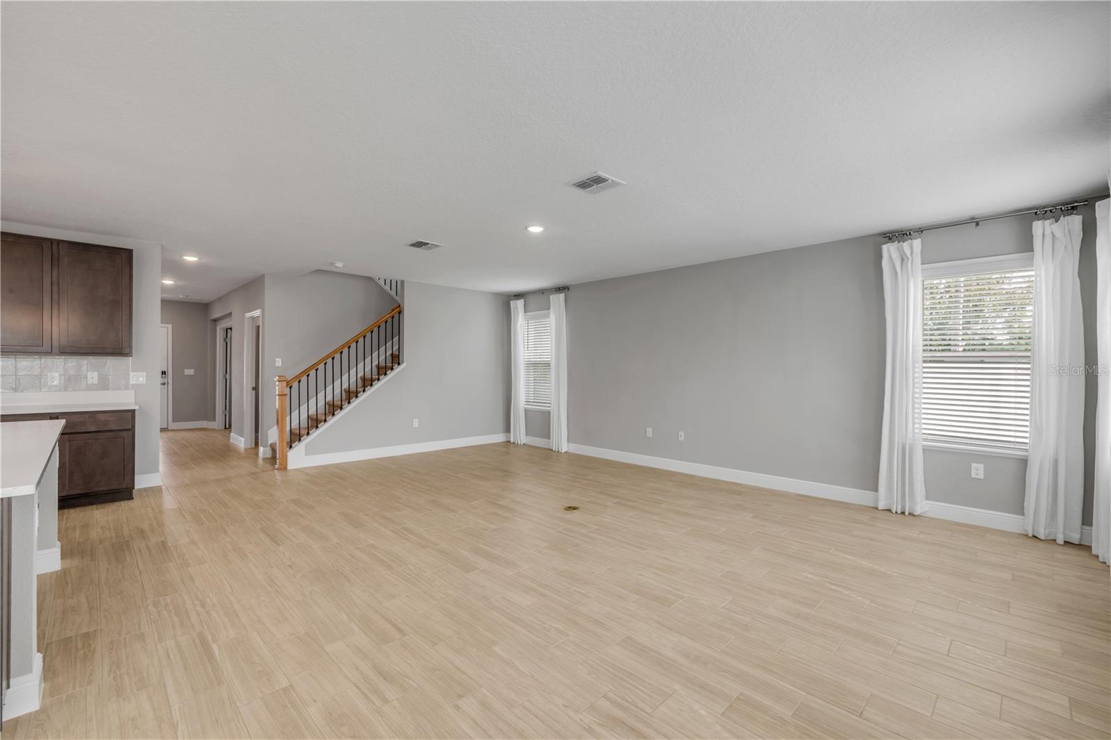 2211 ELEGANT MANOR CIR, EDGEWATER, FL, 32141