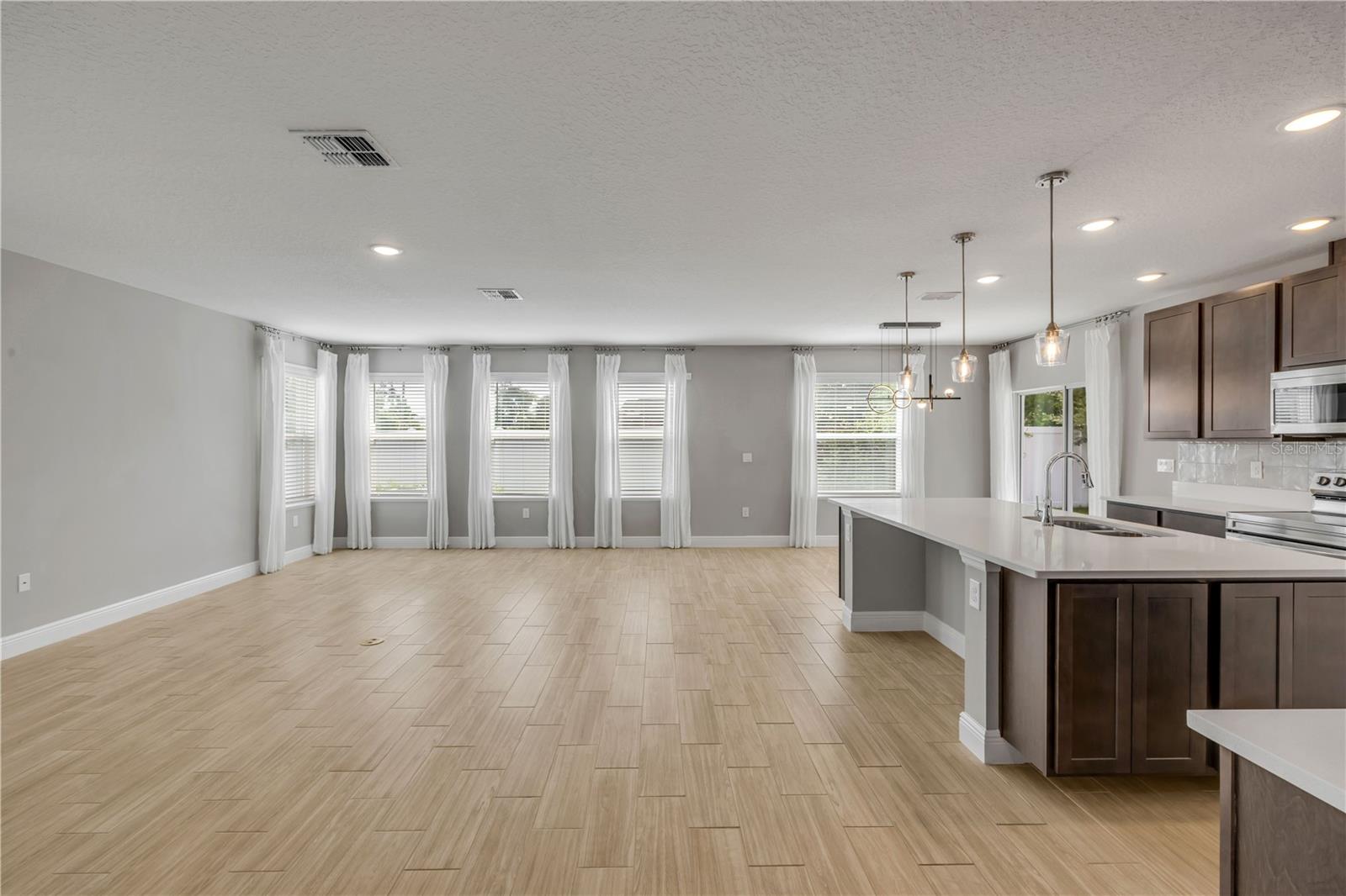 2211 ELEGANT MANOR CIR, EDGEWATER, FL, 32141