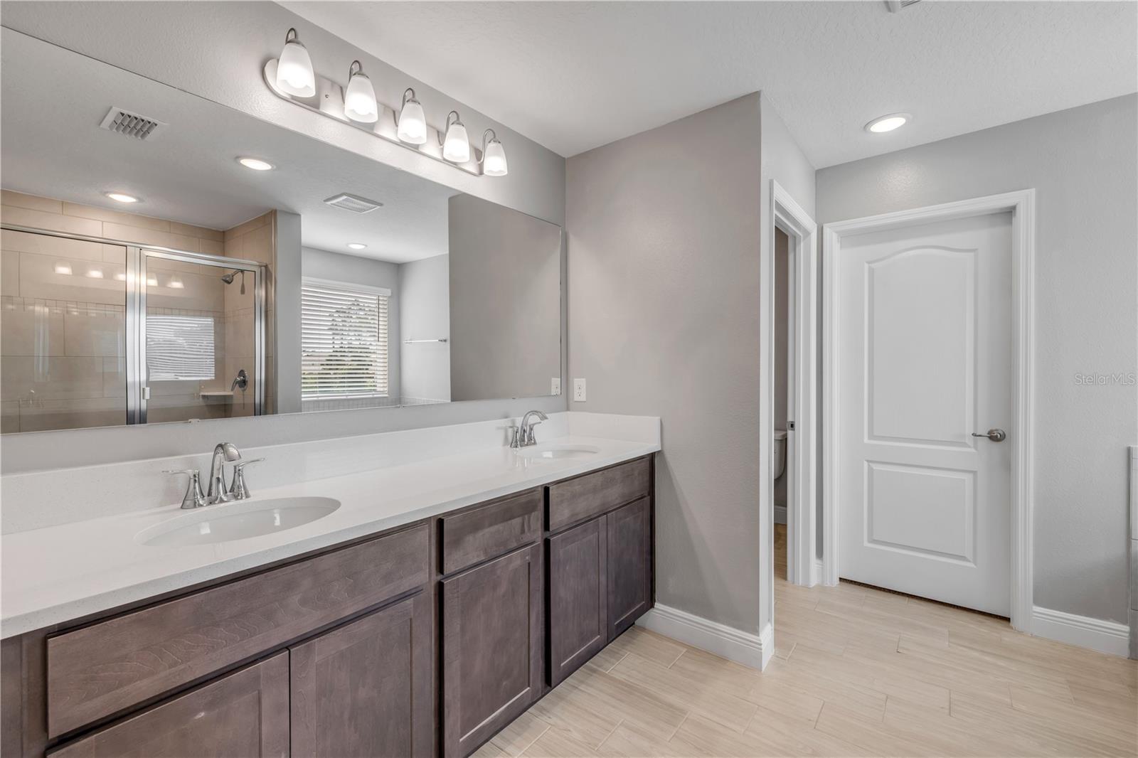 2211 ELEGANT MANOR CIR, EDGEWATER, FL, 32141