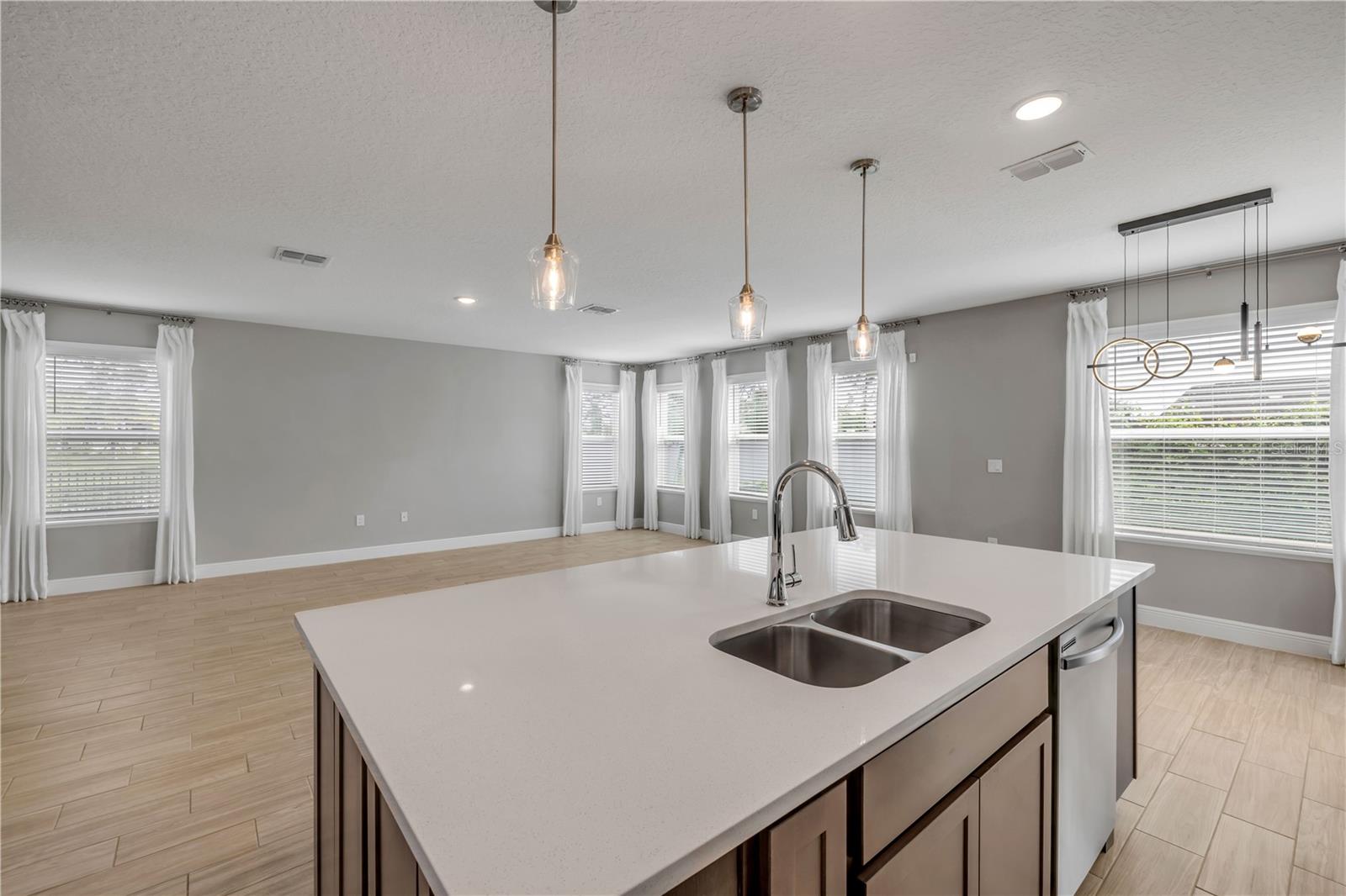 2211 ELEGANT MANOR CIR, EDGEWATER, FL, 32141