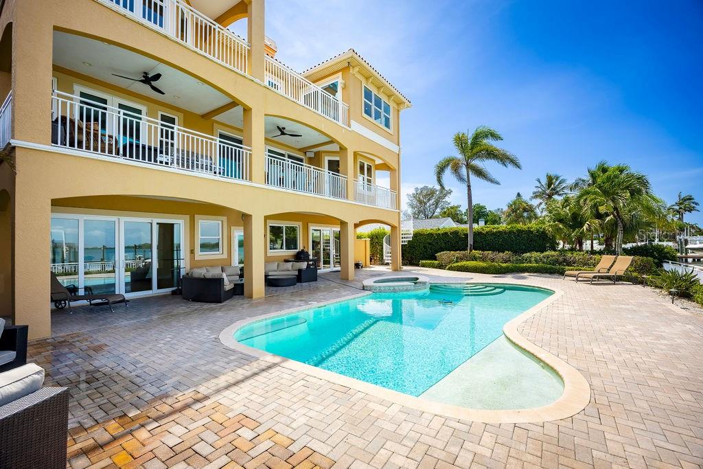 TB8407156 Property Photo