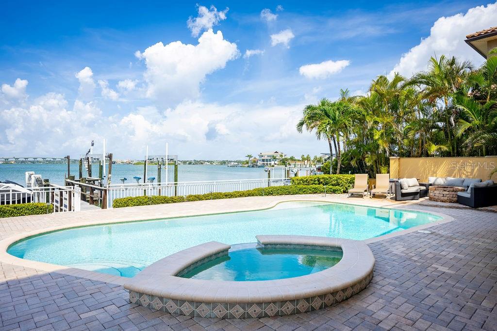 TB8407156 Property Photo