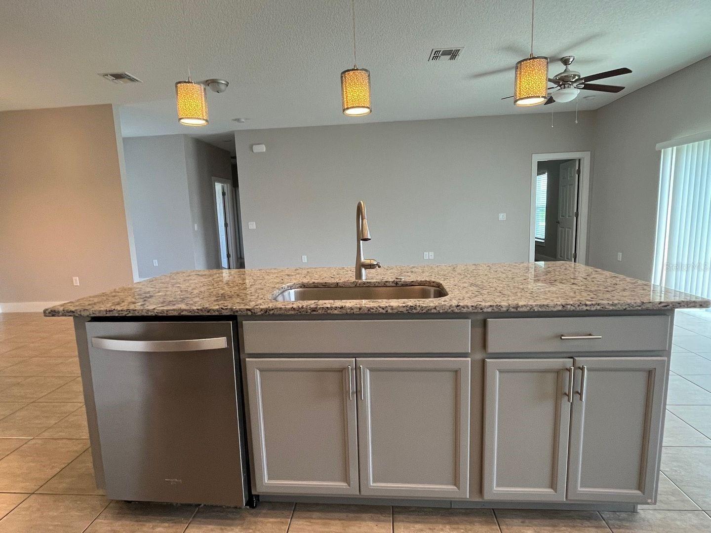 647 DESMOINES CT, POINCIANA, FL, 34759