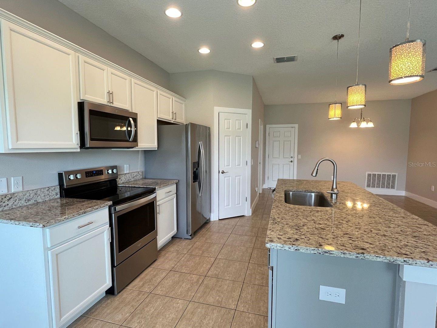 647 DESMOINES CT, POINCIANA, FL, 34759