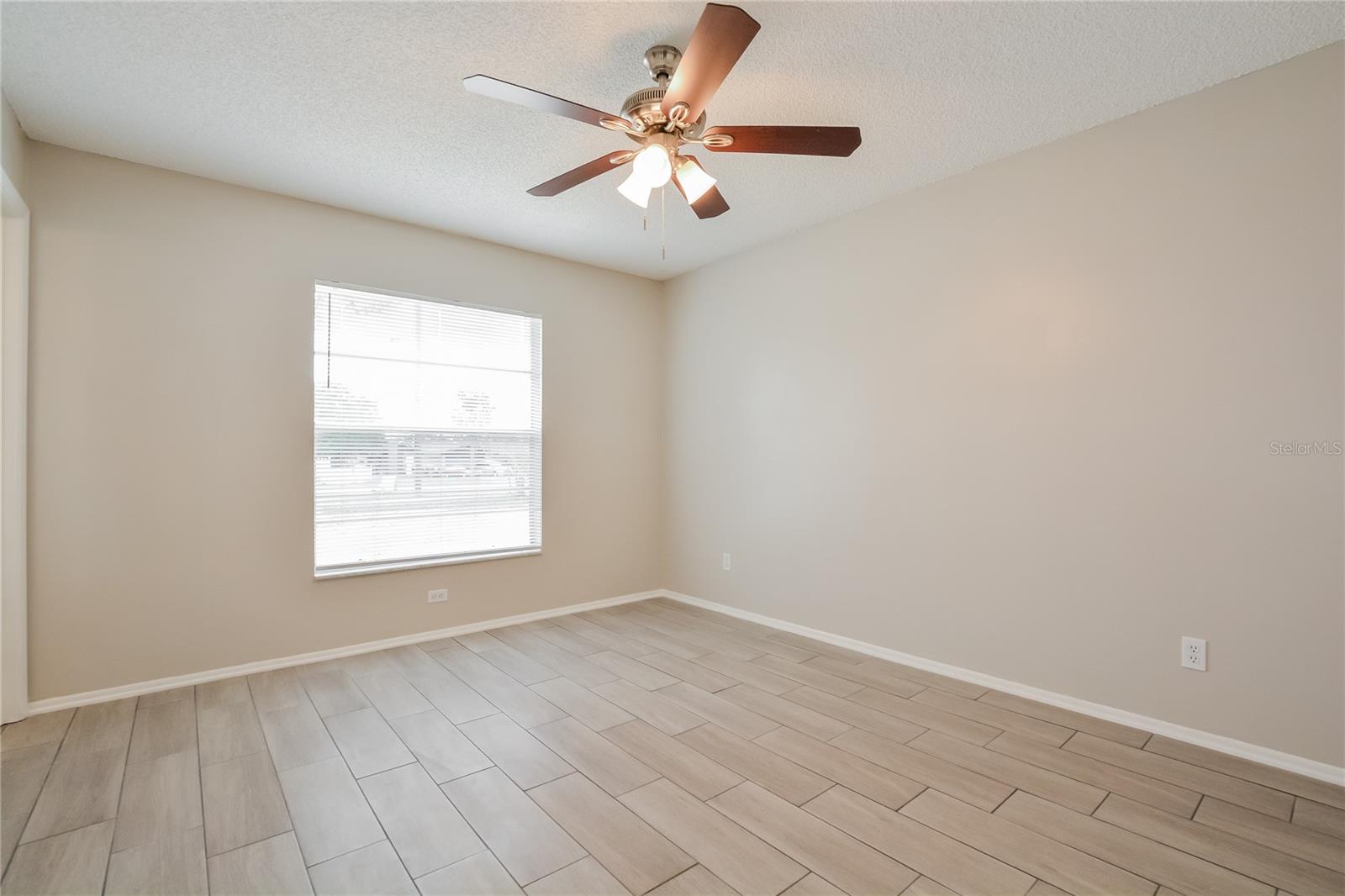 908 E NORMANDY BLVD, DELTONA, FL, 32725