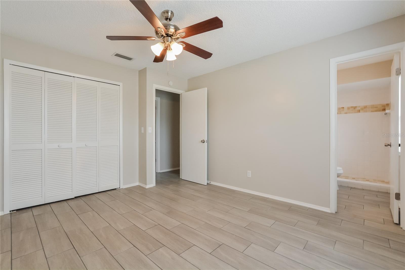 908 E NORMANDY BLVD, DELTONA, FL, 32725