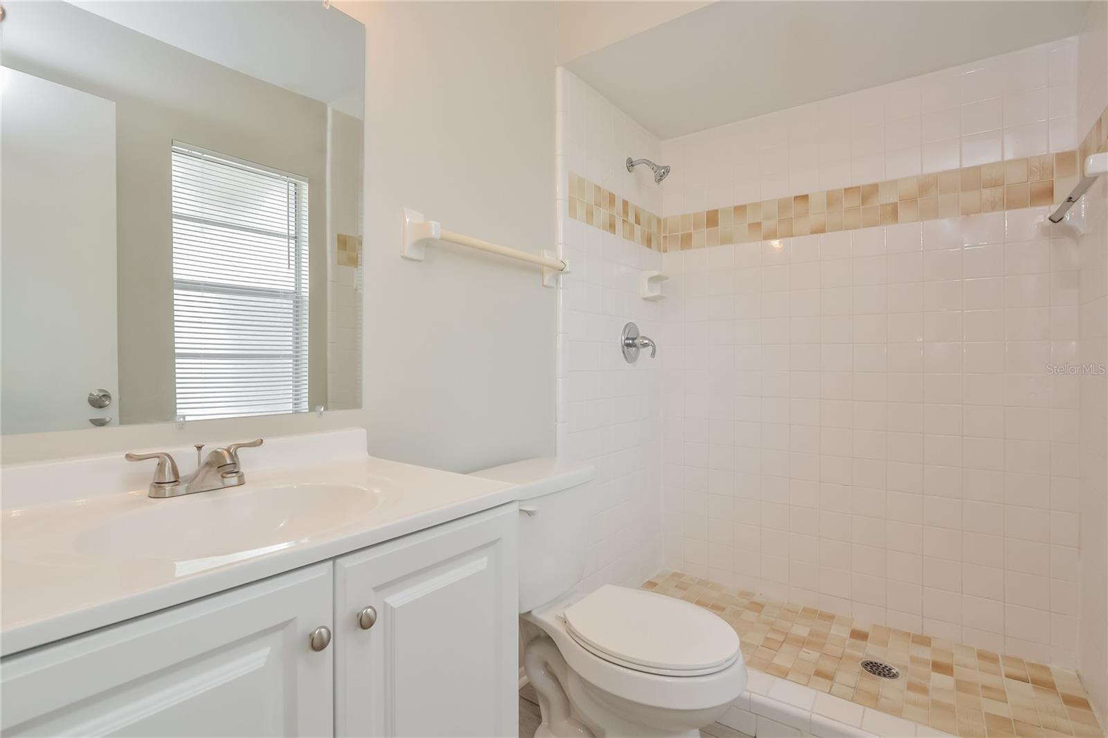 908 E NORMANDY BLVD, DELTONA, FL, 32725