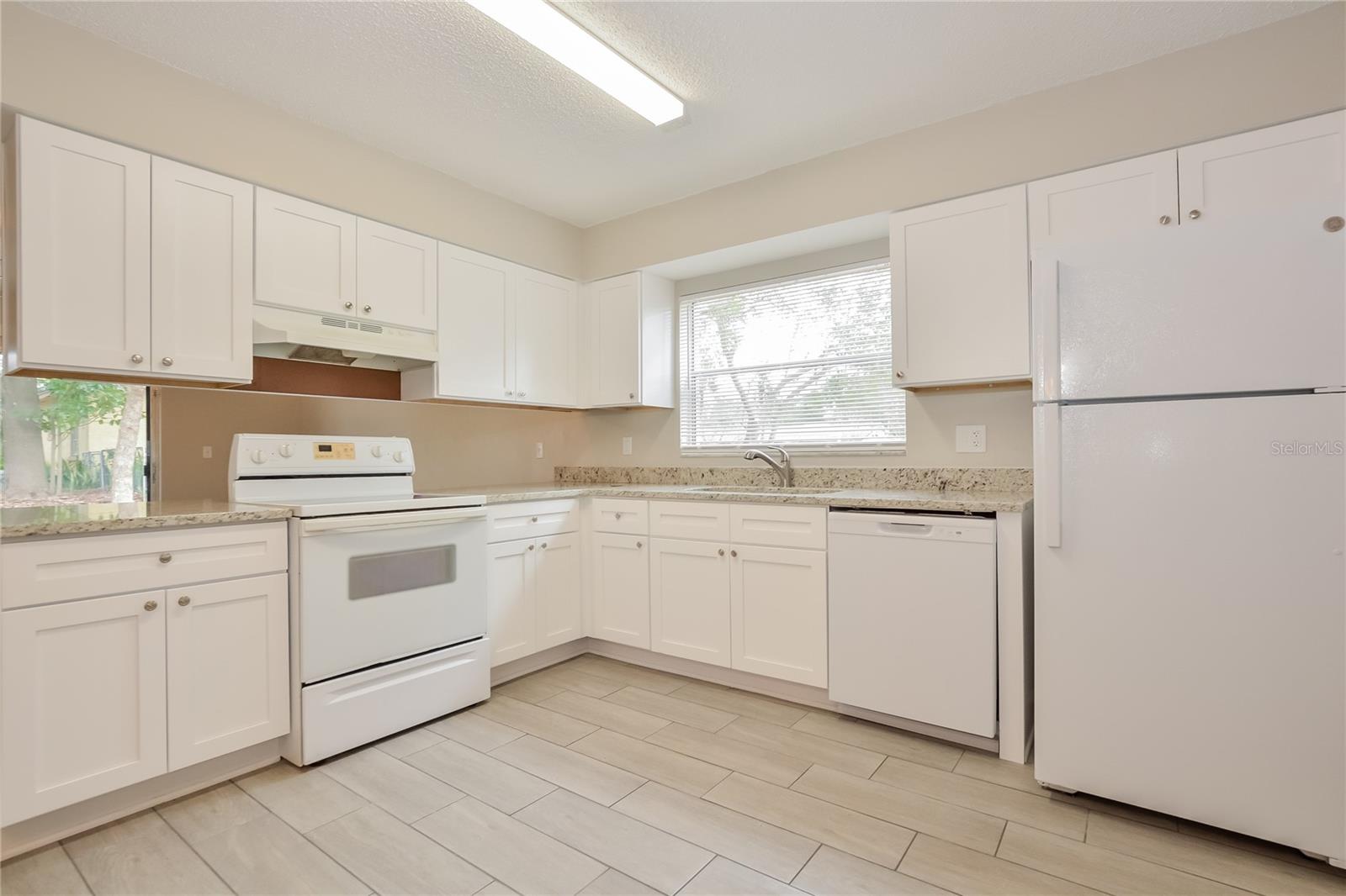 908 E NORMANDY BLVD, DELTONA, FL, 32725