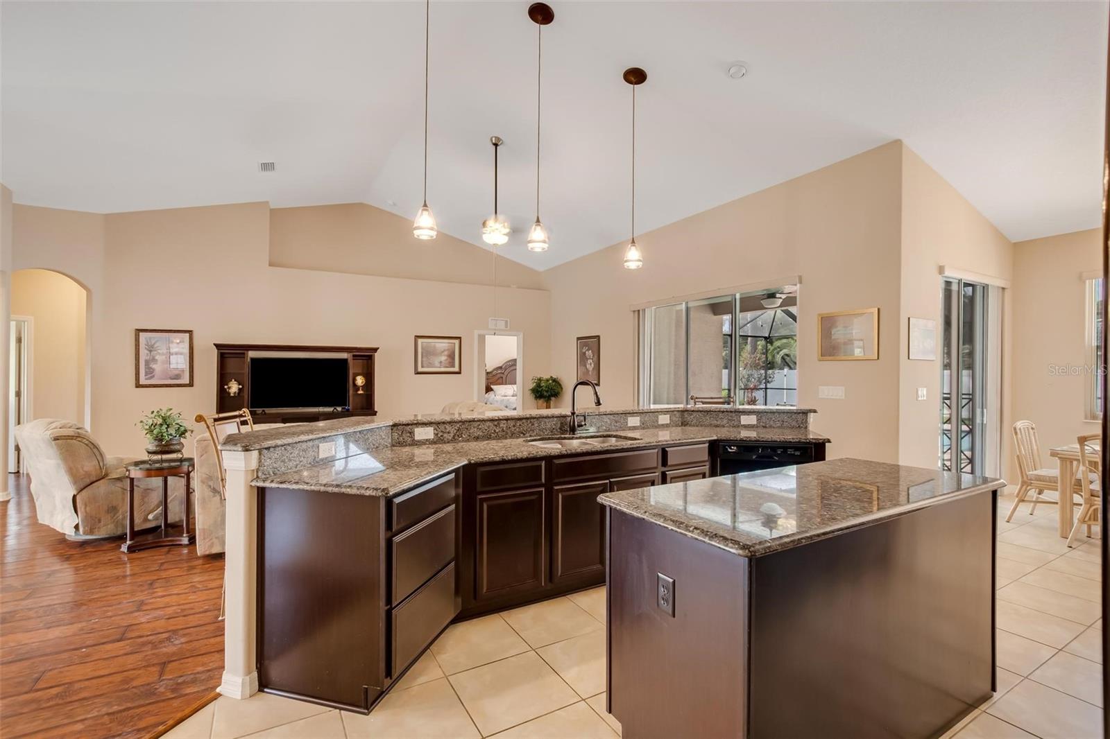 1 WAVERING PL, PALM COAST, FL, 32164