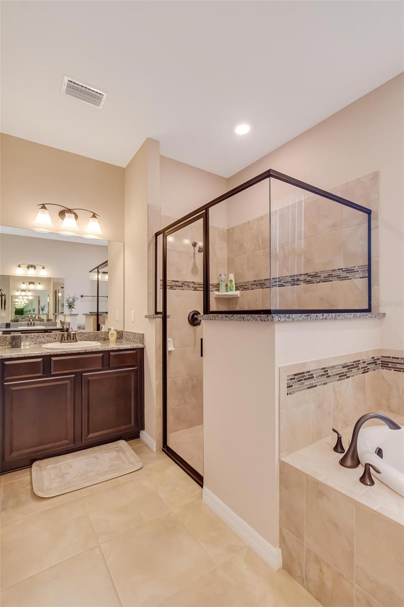 1 WAVERING PL, PALM COAST, FL, 32164