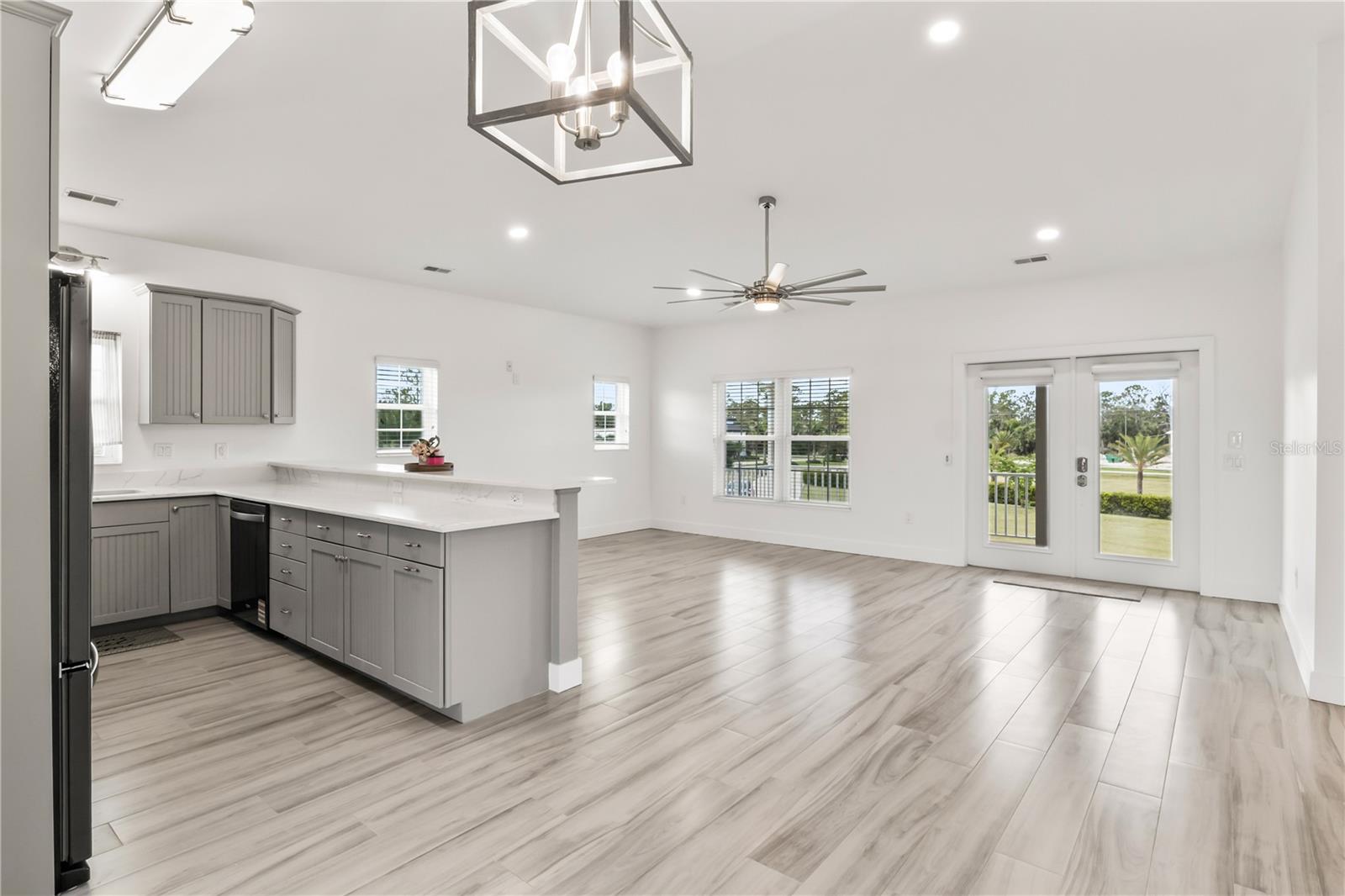 24490 YACHT CLUB BLVD, PUNTA GORDA, FL, 33955