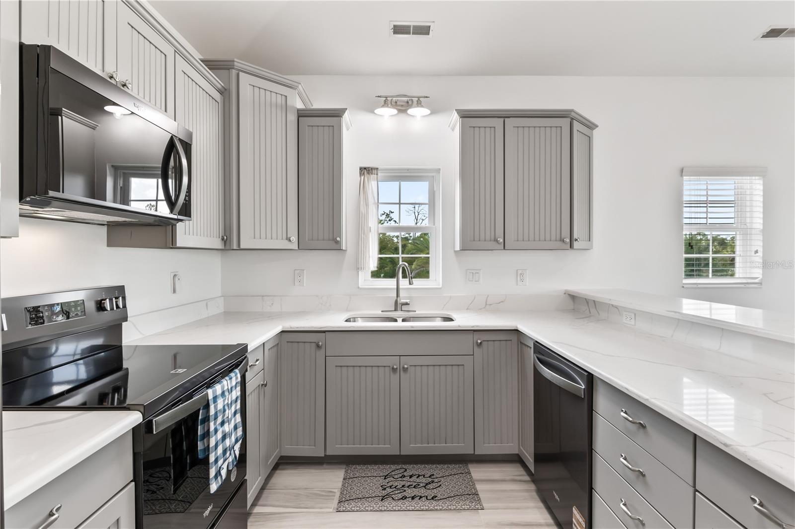 24490 YACHT CLUB BLVD, PUNTA GORDA, FL, 33955