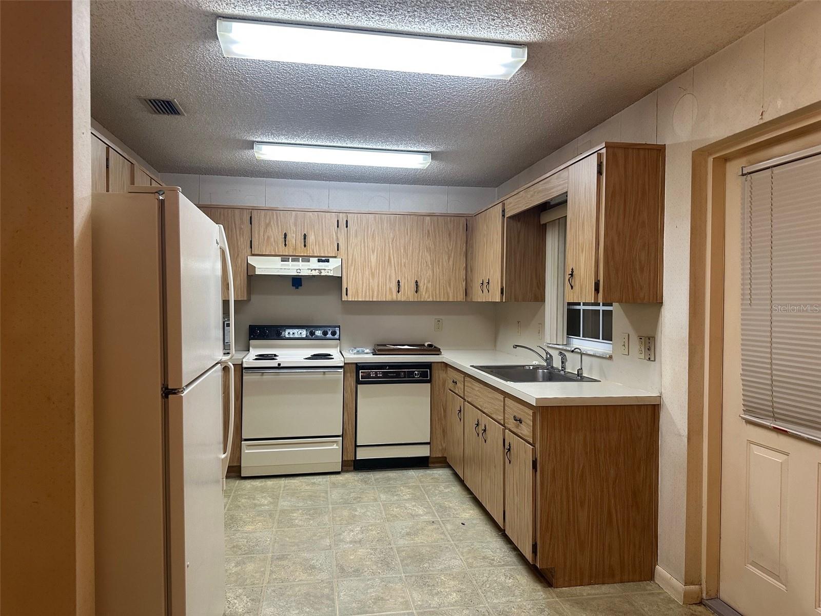 8470 SW 92ND LN #F, OCALA, FL, 34481