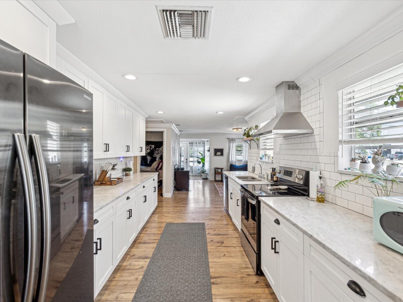 106 W LOUISIANA AVE, TAMPA, FL, 33603