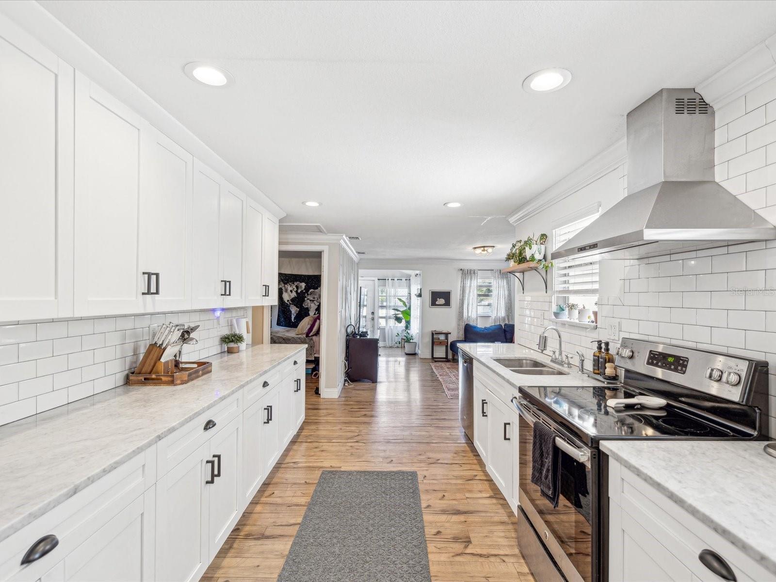 106 W LOUISIANA AVE, TAMPA, FL, 33603