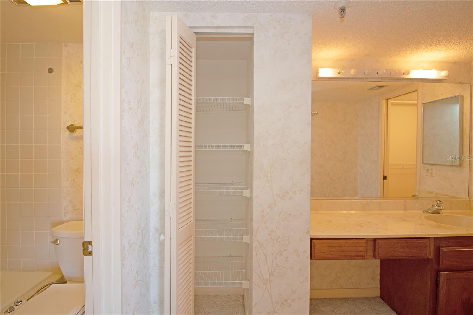 5950 PELICAN BAY PLZ S #1004, GULFPORT, FL, 33707