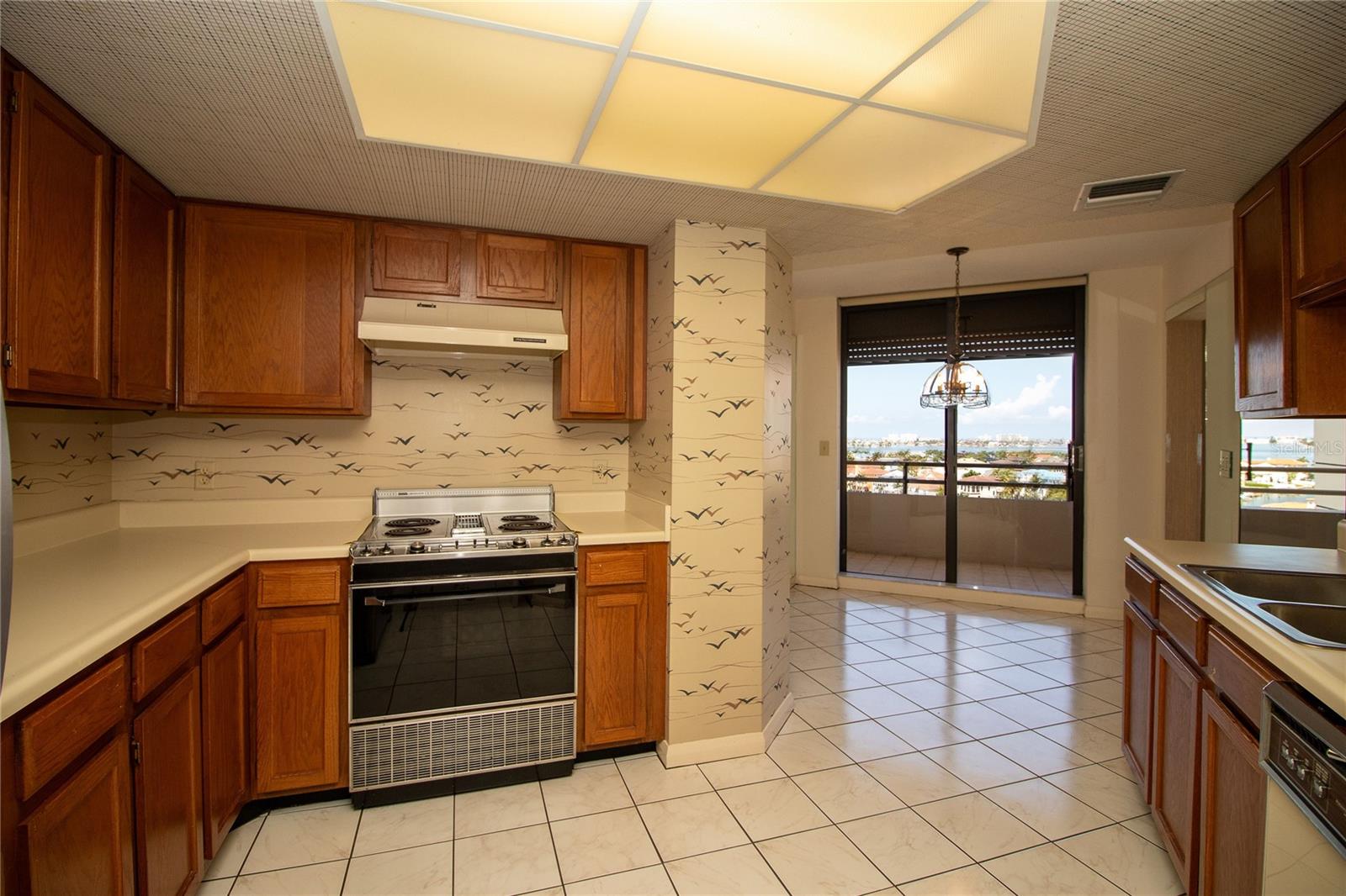 5950 PELICAN BAY PLZ S #1004, GULFPORT, FL, 33707