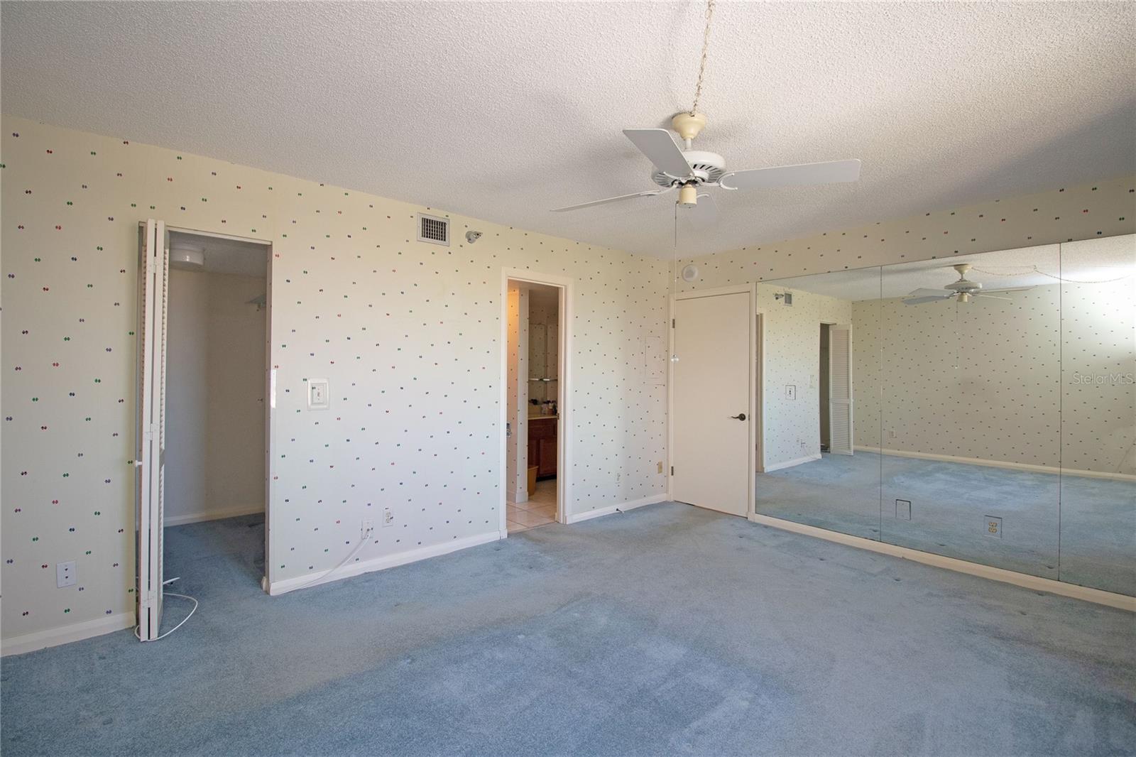 5950 PELICAN BAY PLZ S #1004, GULFPORT, FL, 33707